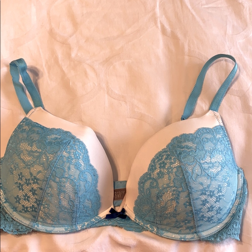 Victoria’s Secret push up bra